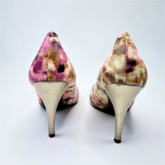 Jessica Simpson Multicolor Pixel Watercolor Barbie Style Heels/Pumps SZ 8.5 - Picture 2 of 6